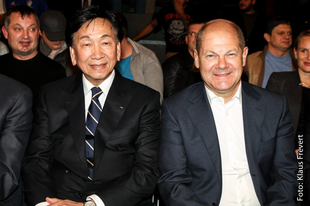 AIBA Präsident Dr. Wu mit dem Hamburger Bürgermeister Olaf Scholz