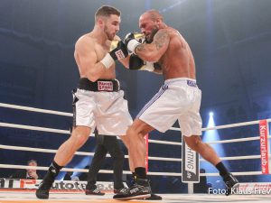 Leon Bunn vs Viktor Kessler