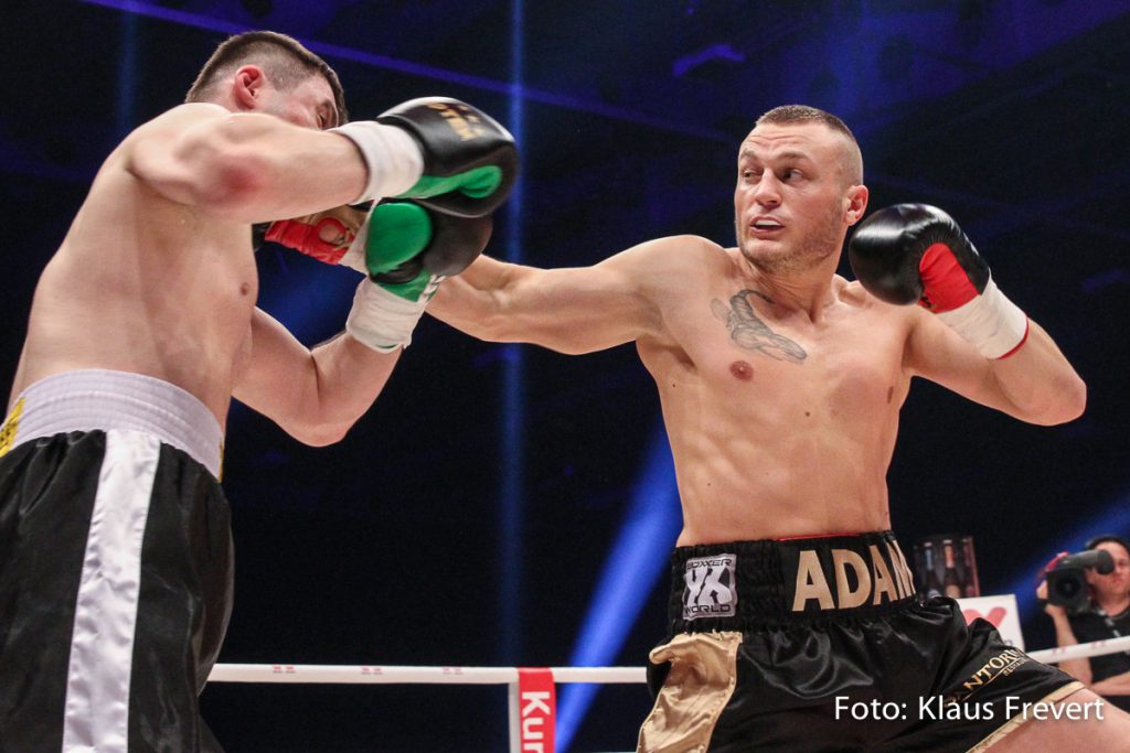 Adam Deines vs Lukasz Golebiewski